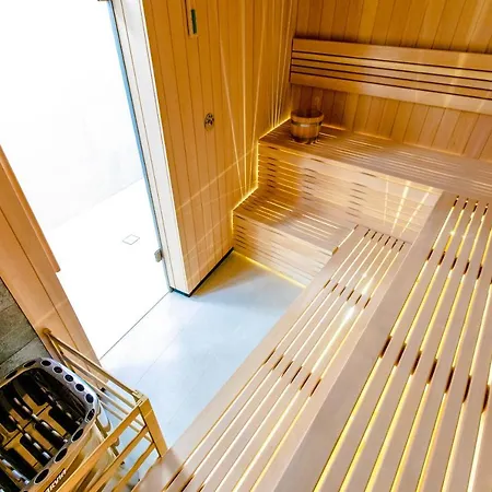 Hevenia 4 アパート *