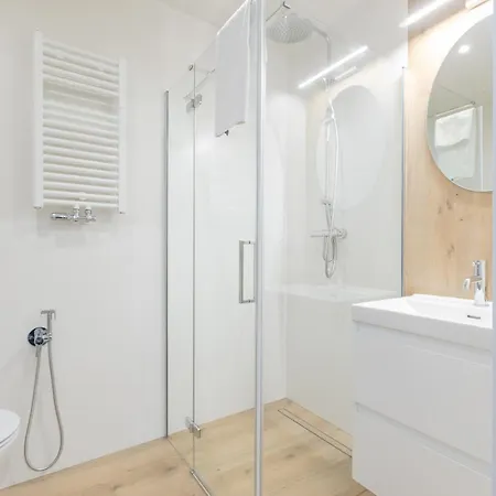 Hevenia 4 아파트 레왈