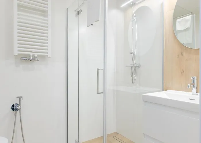 Hevenia 4 Apartment Rewal